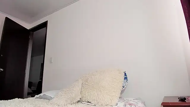 Snapshot of Room312_ chatting on July 2026 04:42:02 PM Room312 online show from July 2026 04:42:02 PM