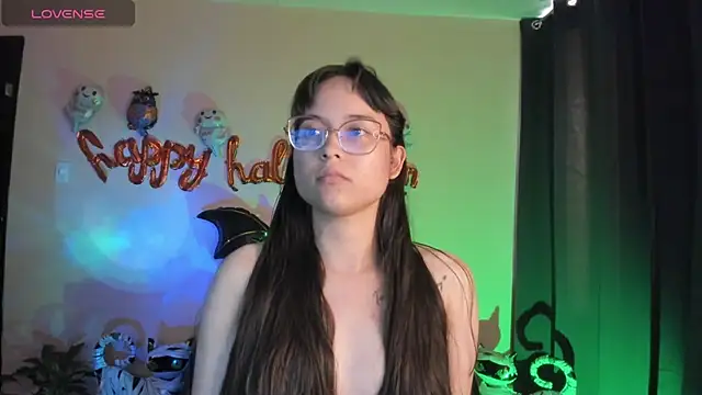 shantalc3rezo online show from October 2025 09:42:02 PM