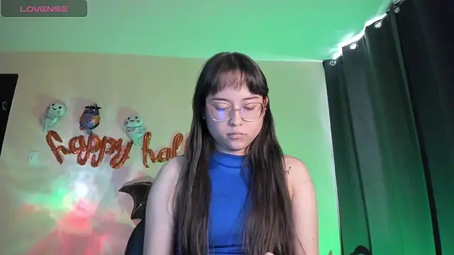 shantalc3rezo online show from October 2025 07:48:01 PM