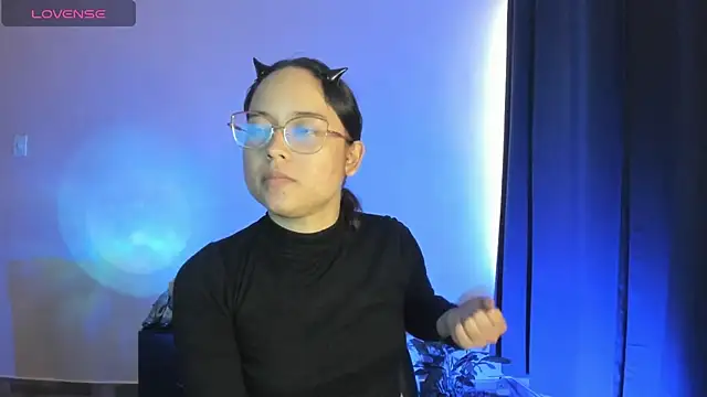 shantalc3rezo online show from November 2025 08:19:02 PM