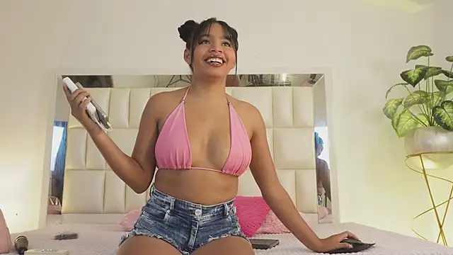 Anais aradia online show from February 2025 08:15:02 AM