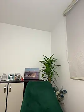 Snapshot of Your_Honeey chatting on November 2025 12:21:01 AM Your Honeey online show from November 2025 12:21:01 AM