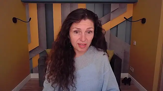 EllaLong online show from May 2026 11:28:02 AM