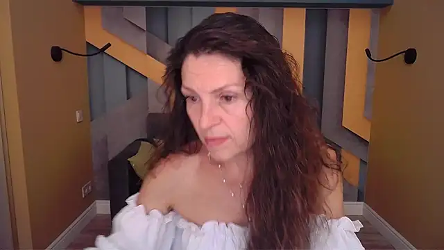 EllaLong online show from June 2026 11:41:01 AM