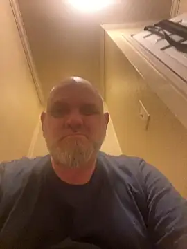 Snapshot of mrscum4u chatting on January 2025 03:00:02 AM mrscum4u online show from January 2025 03:00:02 AM