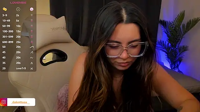 dakottaa  online show from January 2026 11:41:02 PM