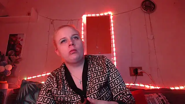 Snapshot of Karolina_love_ chatting on January 2025 11:34:02 PM Karolina love online show from January 2025 11:34:02 PM