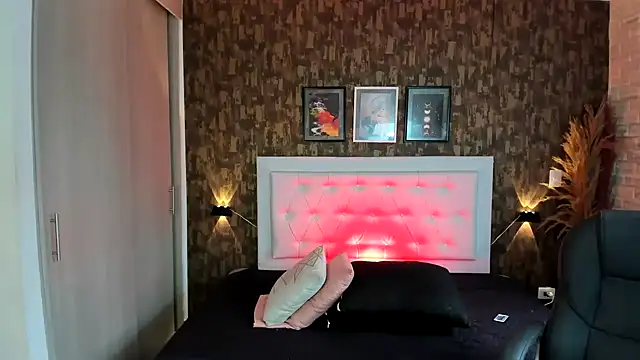Snapshot of kitty__horny chatting on February 2025 04:58:02 PM kitty horny online show from February 2025 04:58:02 PM