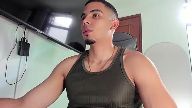 joss 111 online show from November 2025 12:16:02 PM