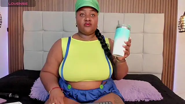 Saravy Blandon online show from October 2025 11:00:02 AM