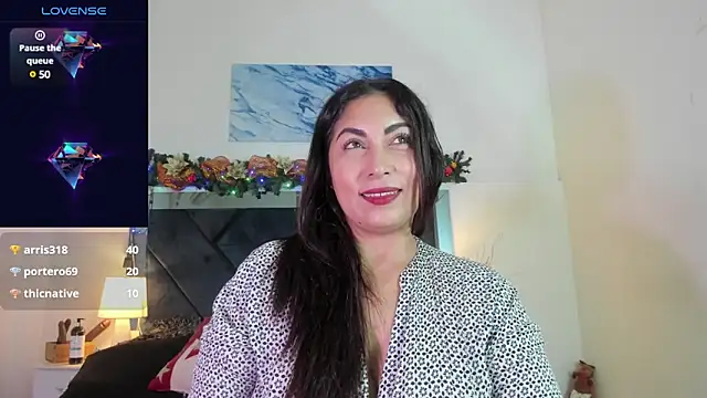Snapshot of Lauralove_69 chatting on December 2024 10:41:02 PM Lauralove 69 online show from December 2024 10:41:02 PM