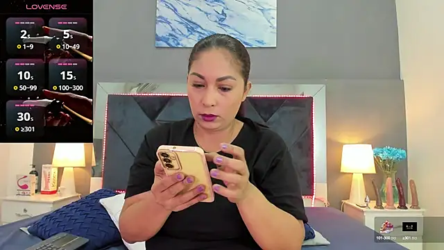 Snapshot of Lauralove_69 chatting on September 2025 08:24:01 PM Lauralove 69 online show from September 2025 08:24:01 PM