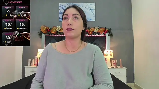 Snapshot of Lauralove_69 chatting on December 2025 09:42:02 PM Lauralove 69 online show from December 2025 09:42:02 PM