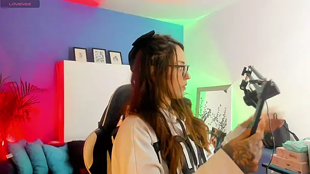 Megan inked online show from May 2026 03:35:01 AM