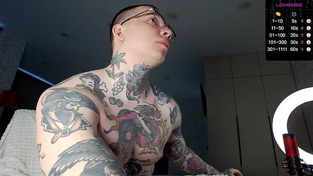 Snapshot of Tommy_cat chatting on March 2025 04:56:02 AM Tommy cat online show from March 2025 04:56:02 AM