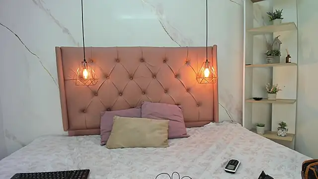 Belle Brunette online show from February 2026 11:44:02 AM