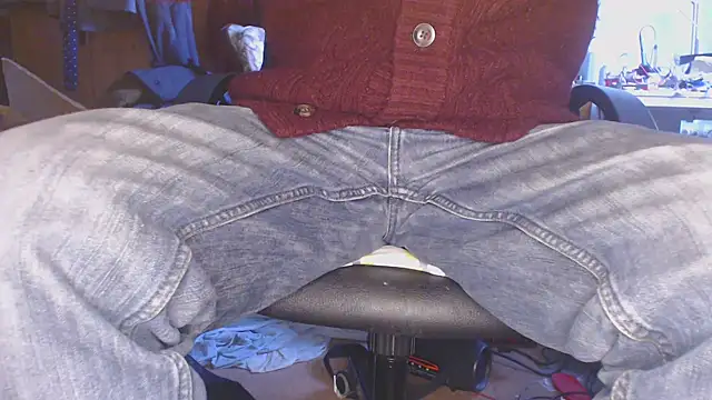 Snapshot of cullender@xh chatting on December 2024 01:46:01 PM cullenderxh online show from December 2024 01:46:01 PM