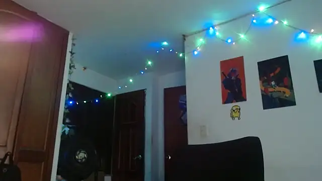 Snapshot of shy_katy_ chatting on January 2026 01:44:02 AM shy katy online show from January 2026 01:44:02 AM