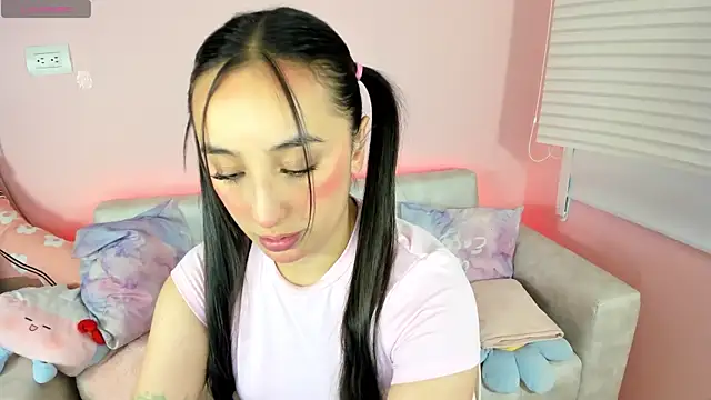tinysara online show from June 2026 04:20:01 PM
