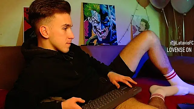 Midnighter  online show from December 2024 02:42:01 AM