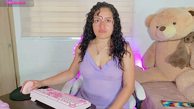 Snapshot of megan_doll2 chatting on March 2026 08:12:01 PM megan doll2 online show from March 2026 08:12:01 PM