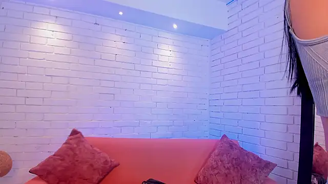 charlottewhitte online show from September 2025 11:34:02 AM