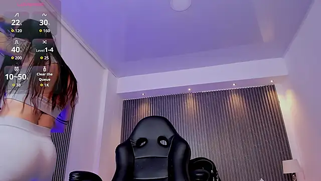 charlottewhitte online show from April 2026 11:53:01 AM