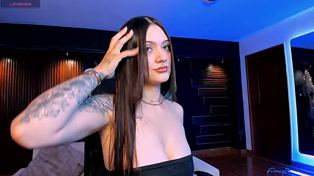 charlottewhitte online show from June 2026 01:24:02 PM