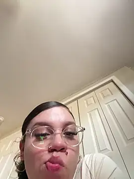 QueenNuttCollector online show from March 2026 06:22:02 PM