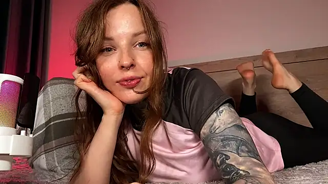 Snapshot of Pi-x-ie chatting on July 2026 09:31:02 PM Pi-x-ie online show from July 2026 09:31:02 PM