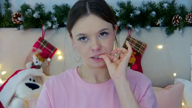 Snapshot of ElisabethDavis chatting on January 2025 09:12:01 PM ElisabethDavis online show from January 2025 09:12:01 PM