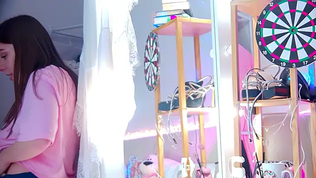 Snapshot of ElisabethDavis chatting on January 2025 09:37:01 PM ElisabethDavis online show from January 2025 09:37:01 PM