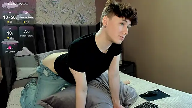  YummyTony  online show from February 2026 02:17:02 PM