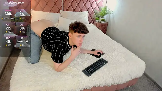  YummyTony  online show from February 2026 04:19:02 PM