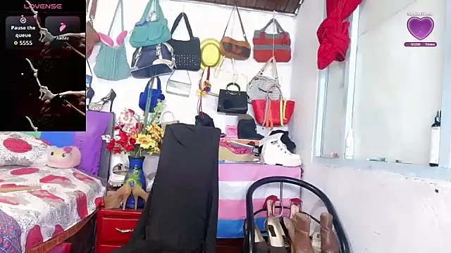 Xiaraa26 online show from June 2026 07:23:01 PM