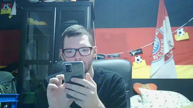 Snapshot of Die-geile-Sau chatting on February 2026 09:32:01 PM Die-geile-Sau online show from February 2026 09:32:01 PM