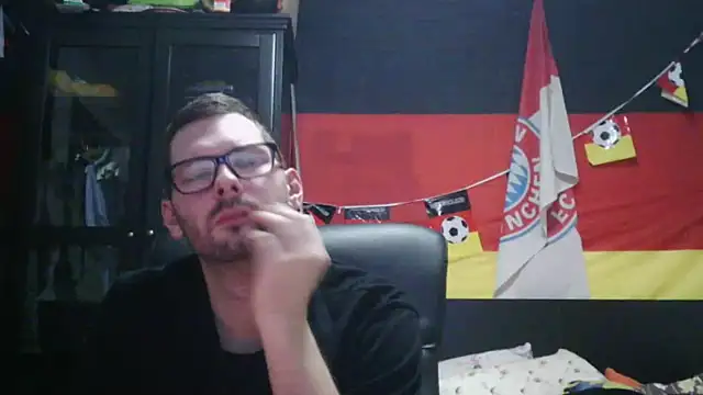 Snapshot of Die-geile-Sau chatting on February 2026 09:26:01 PM Die-geile-Sau online show from February 2026 09:26:01 PM