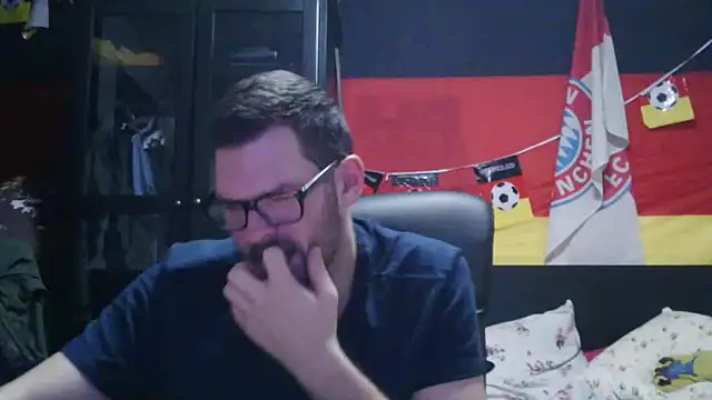 Snapshot of Die-geile-Sau chatting on March 2026 09:33:01 PM Die-geile-Sau online show from March 2026 09:33:01 PM