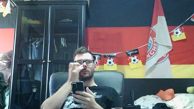 Snapshot of Die-geile-Sau chatting on March 2026 02:31:01 PM Die-geile-Sau online show from March 2026 02:31:01 PM