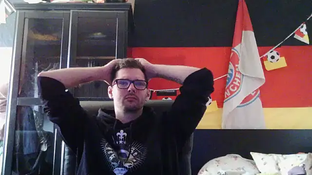 Snapshot of Die-geile-Sau chatting on March 2026 01:26:02 PM Die-geile-Sau online show from March 2026 01:26:02 PM