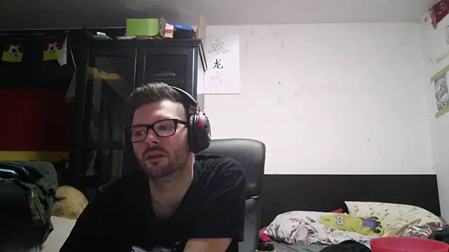 Snapshot of Die-geile-Sau chatting on April 2026 09:20:02 PM Die-geile-Sau online show from April 2026 09:20:02 PM