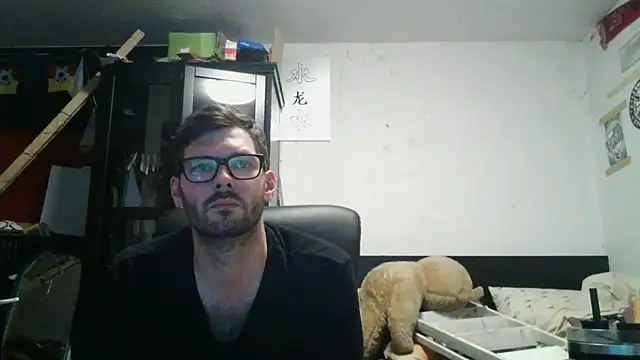 Snapshot of Die-geile-Sau chatting on May 2026 07:43:01 PM Die-geile-Sau online show from May 2026 07:43:01 PM