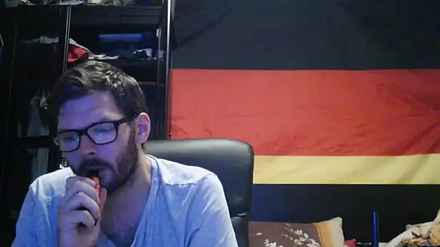 Snapshot of Die-geile-Sau chatting on June 2026 08:08:01 PM Die-geile-Sau online show from June 2026 08:08:01 PM