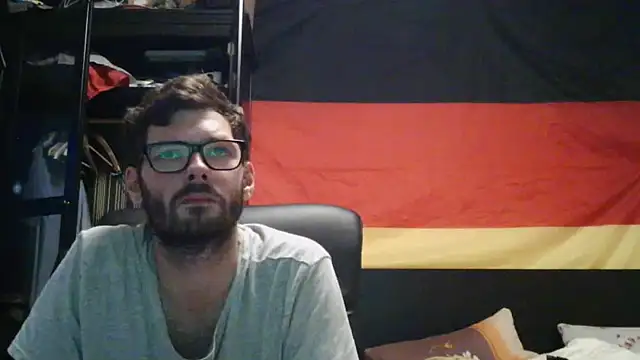Snapshot of Die-geile-Sau chatting on June 2026 07:41:02 PM Die-geile-Sau online show from June 2026 07:41:02 PM