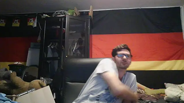 Snapshot of Die-geile-Sau chatting on July 2026 08:30:02 PM Die-geile-Sau online show from July 2026 08:30:02 PM