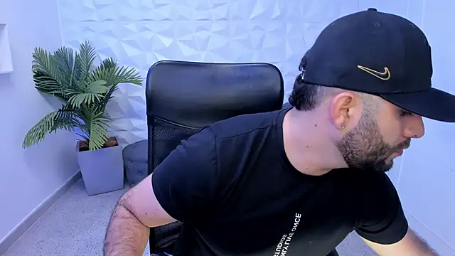 Snapshot of jhon_bear03 chatting on February 2025 11:12:02 AM jhon bear03 online show from February 2025 11:12:02 AM