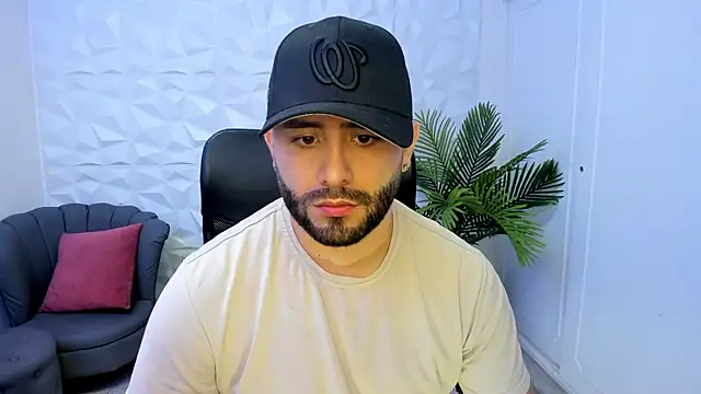 Snapshot of jhon_bear03 chatting on February 2025 11:28:02 AM jhon bear03 online show from February 2025 11:28:02 AM