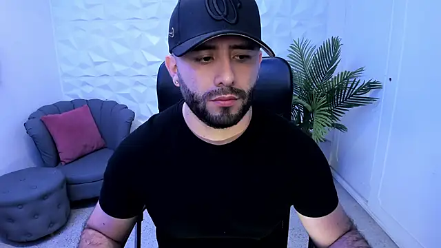 Snapshot of jhon_bear03 chatting on February 2025 11:20:01 AM jhon bear03 online show from February 2025 11:20:01 AM