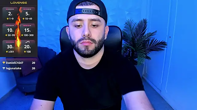 Snapshot of jhon_bear03 chatting on February 2025 05:51:02 PM jhon bear03 online show from February 2025 05:51:02 PM