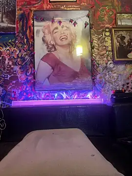 Snapshot of BarryKingsman chatting on March 2025 09:59:02 PM BarryKingsman online show from March 2025 09:59:02 PM